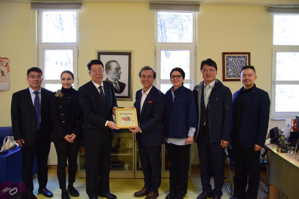 Professor Guanglei Zhu visited Turkish universities